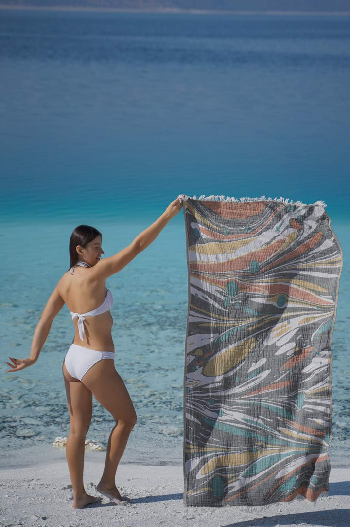 Capelle Black Towel