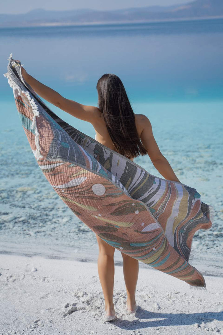 Capelle Black Towel
